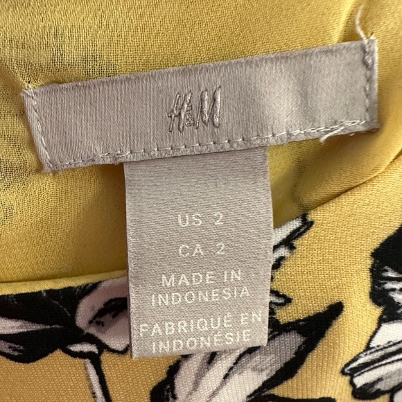 H&M dress, size xs - Picture 3 of 3